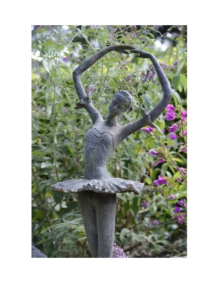 Gartendeko Rost Ballerina Gusseisen Skulptur für den Garten - 2er Set je 125 cm hoch Diese 2 Ballerinas verzauber deinen Garten: