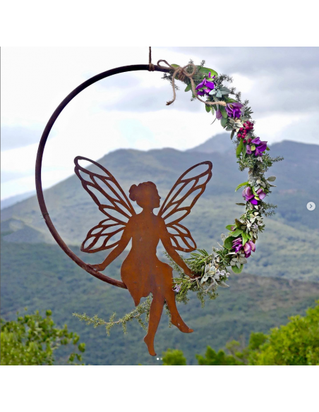 Feengarten märchenhafte Gartendeko Sitzende Deko Fee im Ring zum dekorieren - Ø 50 cm - groß Sitzende Deko Fee im Ring zum dekor