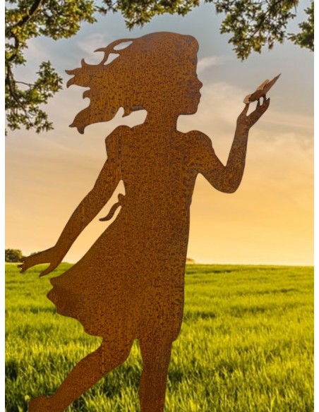 Menschen und Silhouetten Kinderfigur Mädchen - Greta - mit Schmetterling - Rückseitig mit Rohr - 110 cm hoch hübsche Gartenfigur Menschen und Silhouetten Kinderfigur Mädchen - Greta - mit Schmetterling - Rückseitig mit Rohr - 110 cm hoch hübsche Gartenfigur