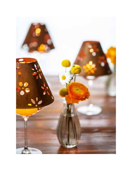 ausgefallene Tischdekoration  Weinglas Lampenschirm - FLowery - 12 cm hoch 
Upcycling alter Weingläser mit diesen Weinglas-Lamp ausgefallene Tischdekoration  Weinglas Lampenschirm - FLowery - 12 cm hoch 
Upcycling alter Weingläser mit diesen Weinglas-Lamp