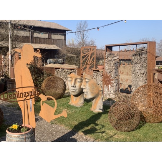 Gärtner Figur Gärtner Figur - Gerhard - mit Gießkanne - zum Stecken 175 cm groß 
Diese lebensgroße Gärtner Figur Gerhard ist ei