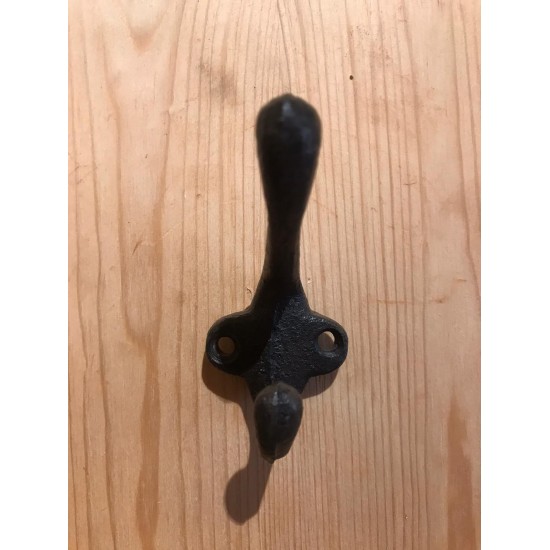 Start Gusseisen-Haken - 2er-Haken Kleiderhaken aus Gusseisen - 2er-Haken
Mit diesen schönen Kleiderhaken aus Gusseisen, kannst 