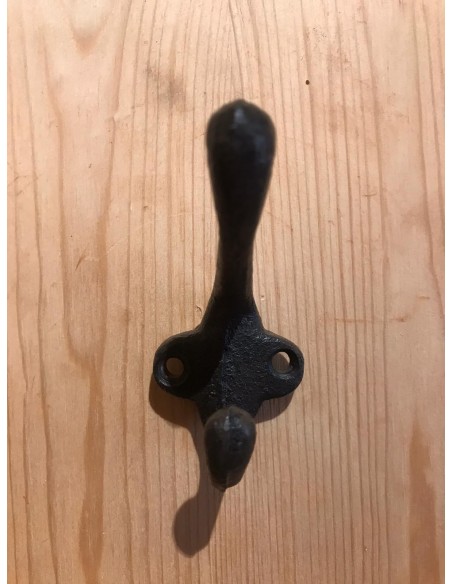 Start Gusseisen-Haken - 2er-Haken Kleiderhaken aus Gusseisen - 2er-Haken
Mit diesen schönen Kleiderhaken aus Gusseisen, kannst 
