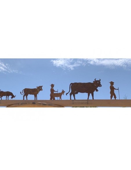 Allgäu Deko Rost Kalb Mini auf Standplatte - 15 x 20 cm 
Höhe: 15 cm
Breite: 20 cm
mit Schleife

Unser Rostdeko Mini Kälbch