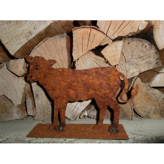 Allgäu Deko Rost Kalb Mini auf Standplatte - 15 x 20 cm 
Höhe: 15 cm
Breite: 20 cm
mit Schleife

Unser Rostdeko Mini Kälbch