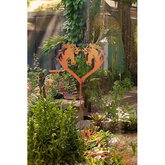 Pferde + Esel Gartenstecker Pferde Herz - 30 cm breit Prduktdetails:

Höhe 25 cm
Breite 30 cm
mit Stab 100 cm
