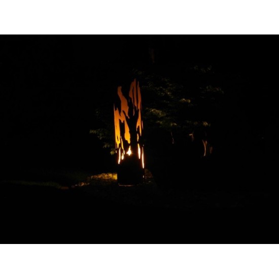 runde Rostsäulen Treibholz Deko Säule XXL 147 cm hoch als Gartenskulptur 
Höhe 147 cm,
Durchmesser 30 cm
unten mit einer Bode