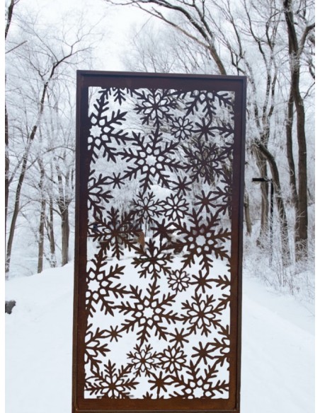 Winterdeko Sichtschutzwand - Schneeflocken Paravent - Höhe 200 cm Sichtschutz mit Schneeflockenkristallen als Motiv. Weihnachtli Winterdeko Sichtschutzwand - Schneeflocken Paravent - Höhe 200 cm Sichtschutz mit Schneeflockenkristallen als Motiv. Weihnachtli