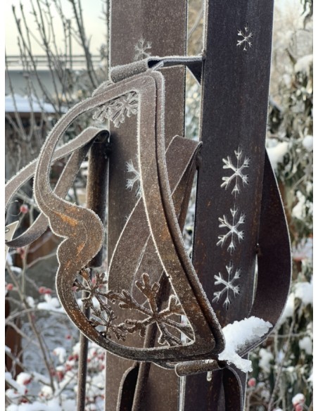 Deko Ski und Langlauf Edelrost Deko-Skier mit Stecken und Brille zum Stellen - Höhe 165 cm Schöne Edelrost Deko-Skier mit Stecke