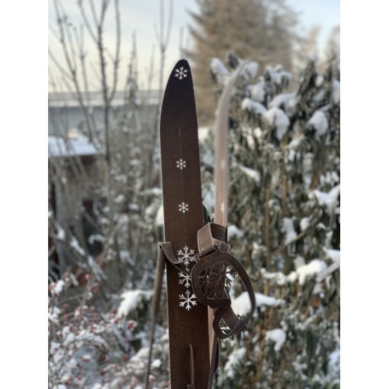 Deko Ski und Langlauf Edelrost Deko-Skier mit Stecken und Brille zum Stellen - Höhe 165 cm Schöne Edelrost Deko-Skier mit Stecke