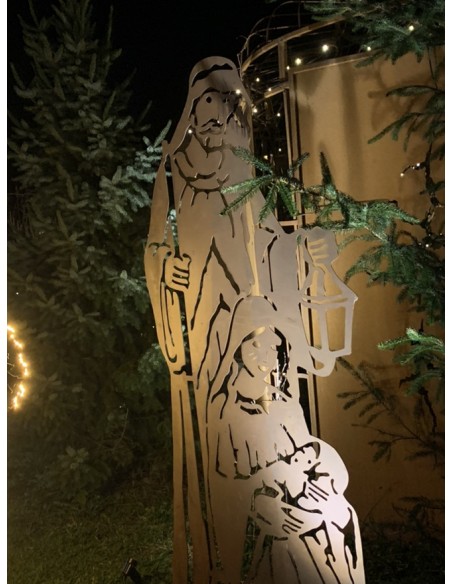 Start Lebensgroße Krippenfigur - Höhe 180 cm - Heilige Familie mit Josef - Maria - Jesuskind zum Stecken 
Ein Blickfang ist die