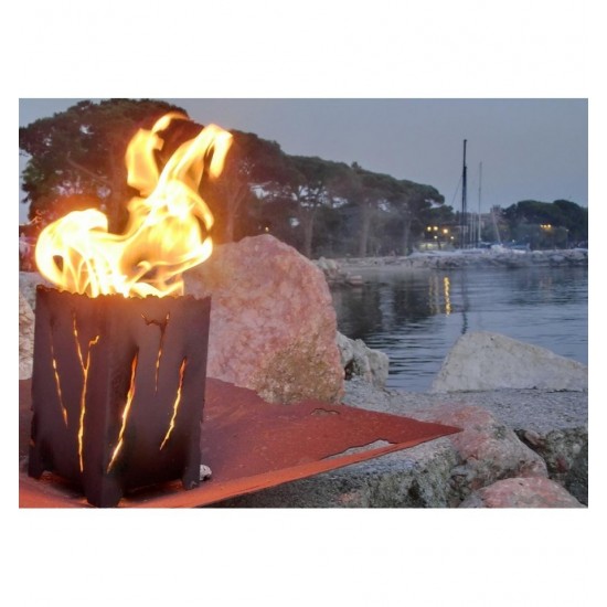 Brennbehälter für das Würfelfeuer