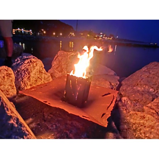 Brennbehälter für das Würfelfeuer