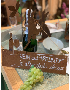 Rostschild " Wein ud Freunde je älter, desto besser" Deko für Gastronomie 2