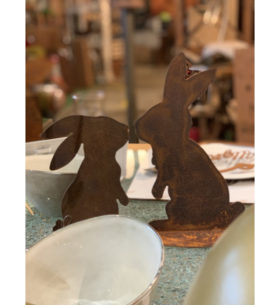 Hasen Edelrost küssender Hase mit Ohren aufgerichtet Höhe 25 cm - Dekoration für Ostern Der Edelrost Dekohase küssend ist ein wu