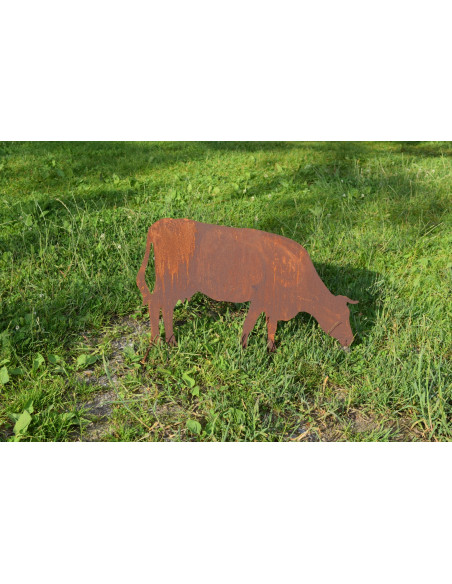 Bauernhoftiere Bauernhof Tier Kuh grasend - Höhe 37 cm 
Die Kuh aus Edelrost steht seitlich und grast, befestigt an einer Quers