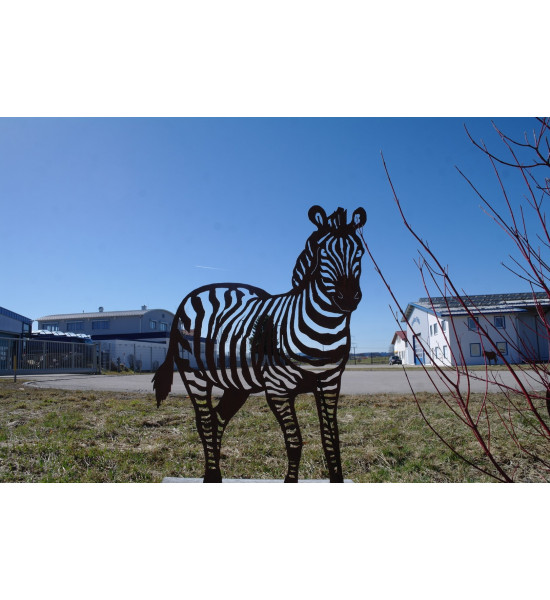 Afrika Edelrost Zebra 100 cm hoch 
Großes Edelrost Zebra 100 cm hoch
besonders schön vor einer weißen Wand, oder im Garten von