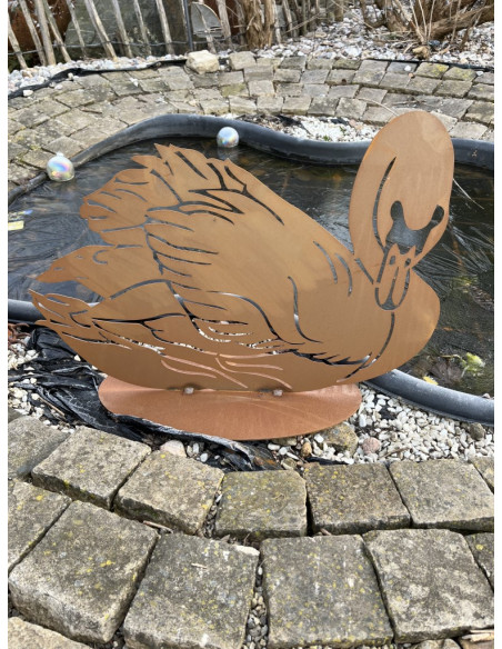Gartenteich Edelrost Schwan auf Bodenplatte, Höhe 39 cm 
Unser Rostiger Schwan ist eine tolle Teichdeko für Ihren Gartenteich
