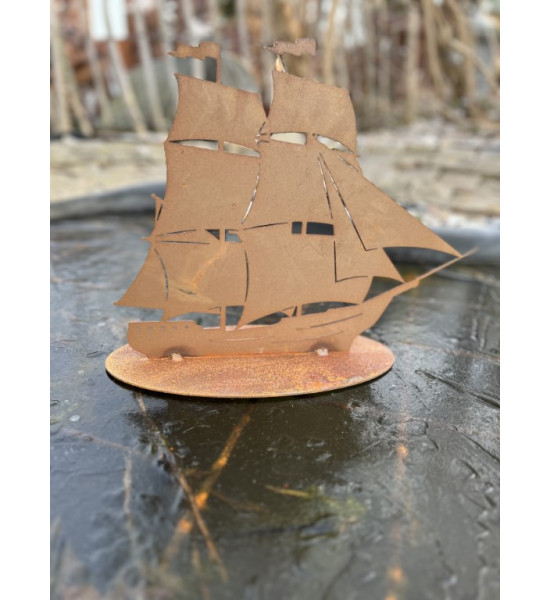 Teichdeko + Maritim Metall Deko Segelschiff - Albatross - Höhe 30 cm Kleines Deko Segelschiff aus Edelrost
Unsere Albatross ist