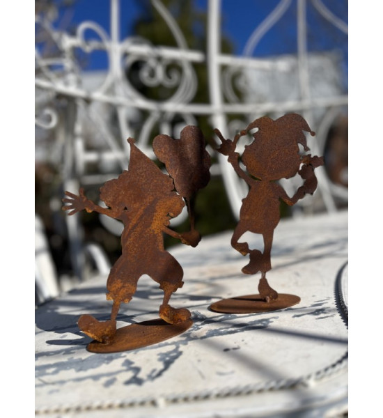 Gartendeko Rost Clown - Emily - 2 tlg. Set Höhe 20 cm - auf Platte Diese 2 Clowns sind auf einer fest angebrachten Bodenplatte.
