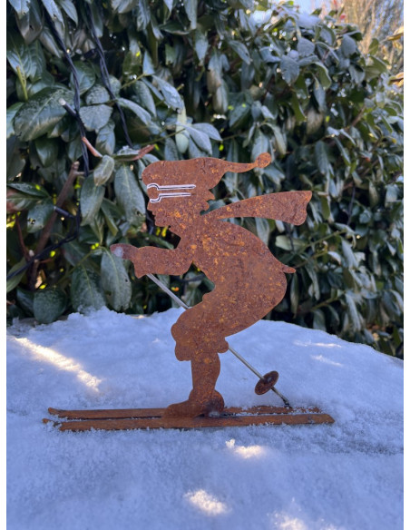 Allgäu Deko Dekofigur Skifahrer 20 cm hoch  (klein) 
Skifahrer in Edelrost
Höhe ca. 20 cm
Breite ca. 20 cm
