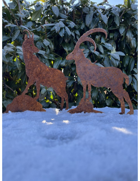 Allgäu Deko Dekofigur Steinbock - klein 30 cm hoch auf Platte Schöner Deko Steinbock aus Metall, passt perfekt auf Regal, Kachel Allgäu Deko Dekofigur Steinbock - klein 30 cm hoch auf Platte Schöner Deko Steinbock aus Metall, passt perfekt auf Regal, Kachel