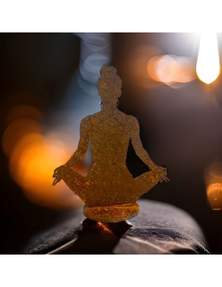Yoga Deko - Figuren und Statuen mit Yoga und Meditation Positionen Yoga Mädel - Svenja - klein - Lotus Pose - auf Platte - Höhe 