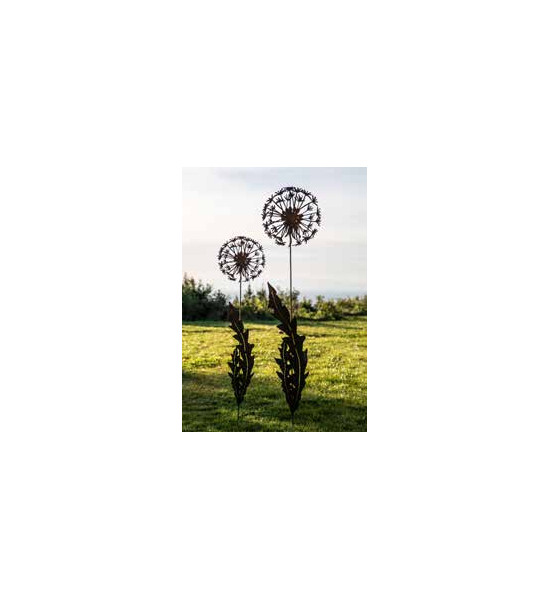 Gartenstecker Deko Pusteblume mit Blättern auf Gartenstecker - 120 cm 
Stab 120 cm
Gesamtlänge 140 cm
Breite 32 cm