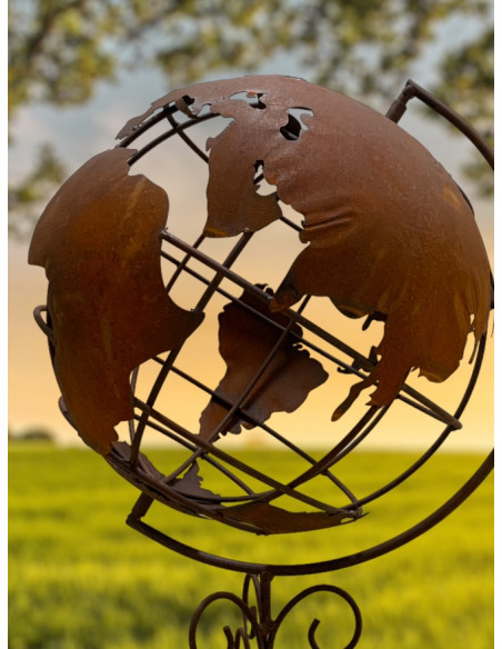 Globus und Weltkarte für den Garten Deko Globus für den Garten zum drehen - 60 cm hoch 
Höhe 60 cm
Breite 40 cm
Dieser dekora