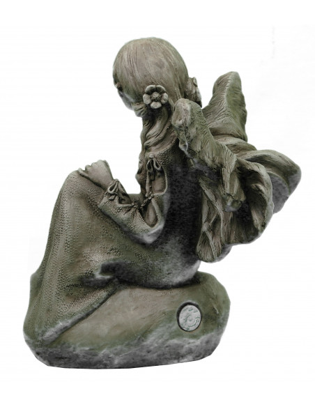 Stein nachdenkliche sitzende Steinguss Fee - Bluebell - Höhe  30 cm 
Höhe 30 cm
Breite 20 cm
Gewicht 6 kg

© by Fiona Scott