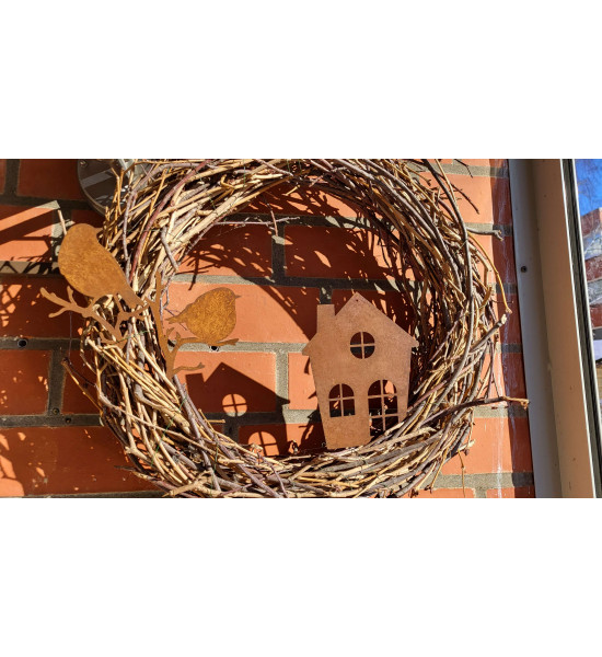 Winterdeko Dickes Vögelchen auf Ast - Höhe 24 cm zum Stecken 
Süßes deko Vögelchen mit kurzem Stecker ist ideal für Vasen und k