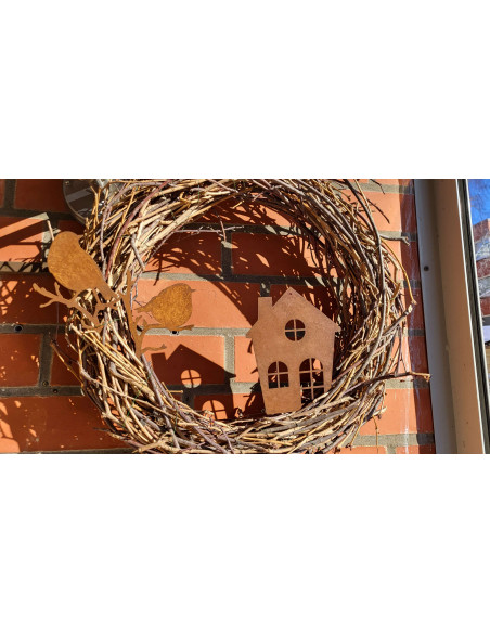 Winterdeko Dickes Vögelchen auf Ast - Höhe 24 cm zum Stecken 
Süßes deko Vögelchen mit kurzem Stecker ist ideal für Vasen und k