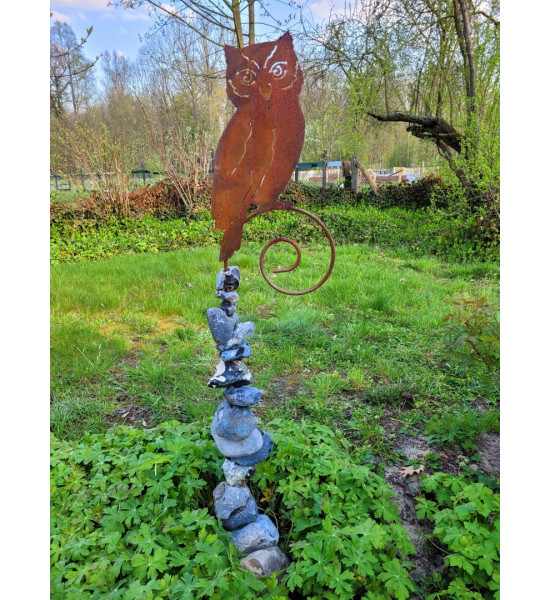 Tiere - Edelrost Tierfiguren Eule auf Curlstab sitzend - 150 cm hoch Gartenstecker mit einer Eule sitzend auf dem Curl Stab. Dur