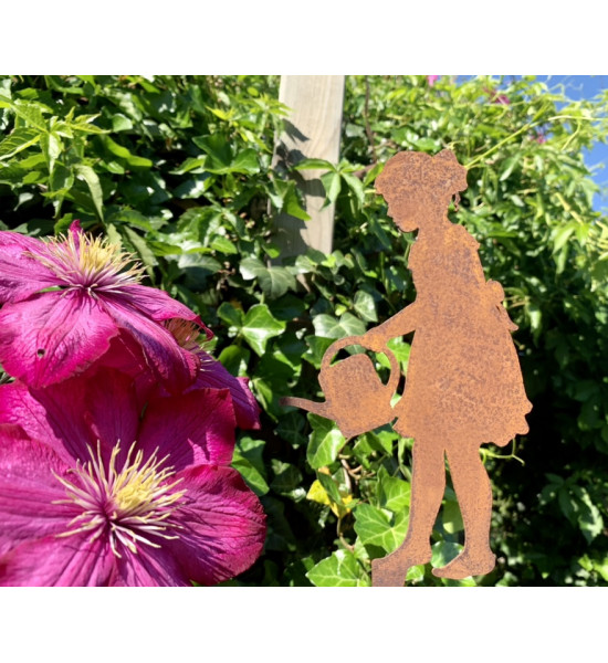 Gartendeko Rost gießendes Mädchen - Lisa - Höhe 18 cm - Gartenstecker und Stecker für Töpfe 
Höhe 18 cm
zzgl. Stecker