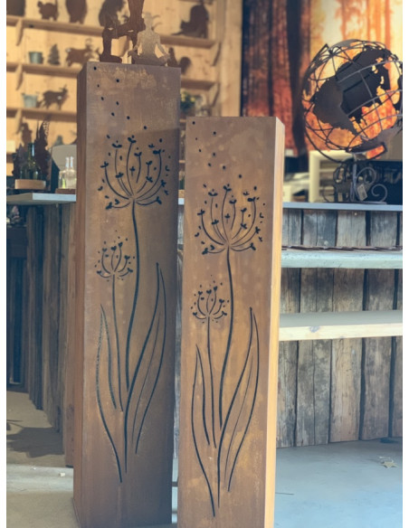 Rechteckige Säulen Eckige Säule - Allium im Wind - Höhe 125 cm - 25 x 25 cm Rechteckige Säule mit der Pusteblume im Wind als Mot