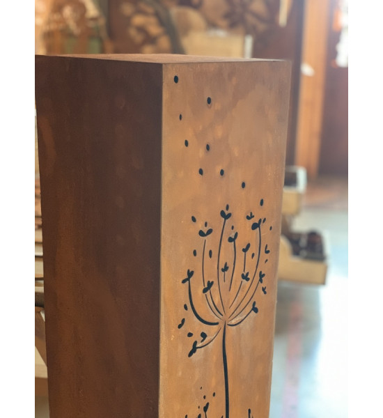 Rechteckige Säulen Eckige Säule - Allium im Wind - Höhe 125 cm - 25 x 25 cm Rechteckige Säule mit der Pusteblume im Wind als Mot