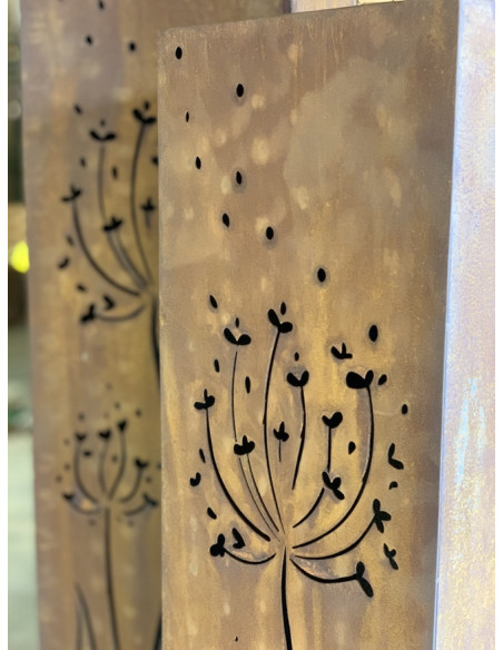 Rechteckige Säulen Eckige Säule - Allium im Wind - Höhe 125 cm - 25 x 25 cm Rechteckige Säule mit der Pusteblume im Wind als Mot