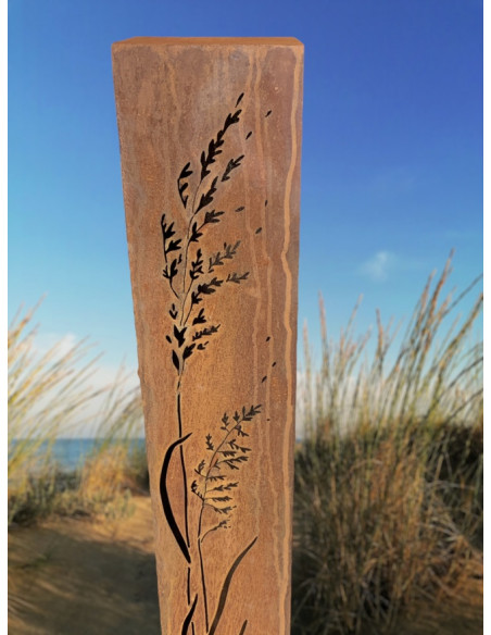 Skulpturen - Rostsäulen und Stelen Rostsäule eckig - Gras Motiv - Höhe 105 cm - 19 x 19 cm Eckige Säule mit dem Gras Motiv.

H