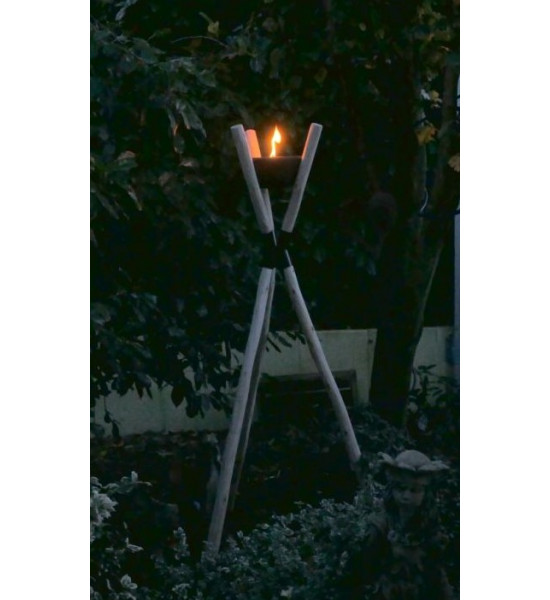 Start Gartenfackel Holz - klein - Höhe 135 cm - inkl. Kerze 
Höhe 135 cm
Breite unten 55 cm
Gewicht 6,7 kg

