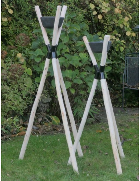 Start Gartenfackel Holz - klein - Höhe 135 cm - inkl. Kerze 
Höhe 135 cm
Breite unten 55 cm
Gewicht 6,7 kg

