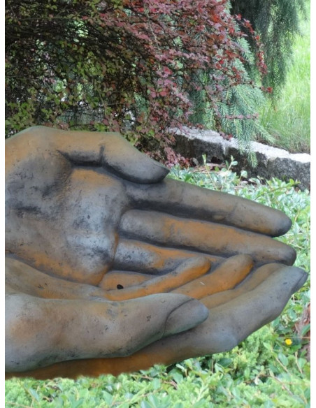 Start Frauenhände Steinguss mit Rosteffekt - Breite 112 cm - 170 kg 