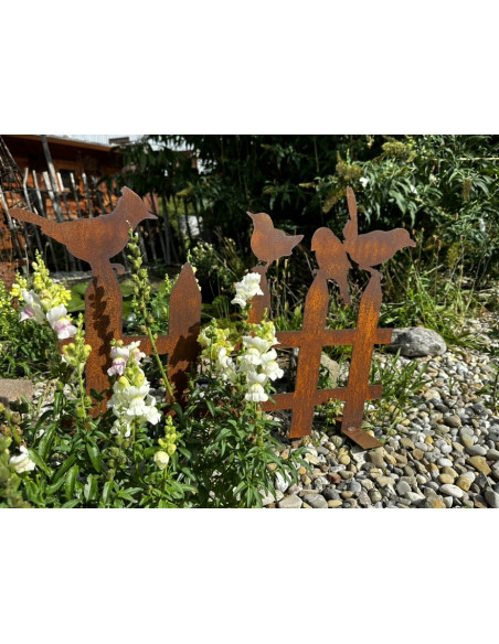 Vogel Deko Edelrost Vogelzaun mit 4 Vögelchen 60 cm breit auf Platte - Mittel 
Hübscher rostiger Vogelzaun verwendbar z.B. al Vogel Deko Edelrost Vogelzaun mit 4 Vögelchen 60 cm breit auf Platte - Mittel 
Hübscher rostiger Vogelzaun verwendbar z.B. al