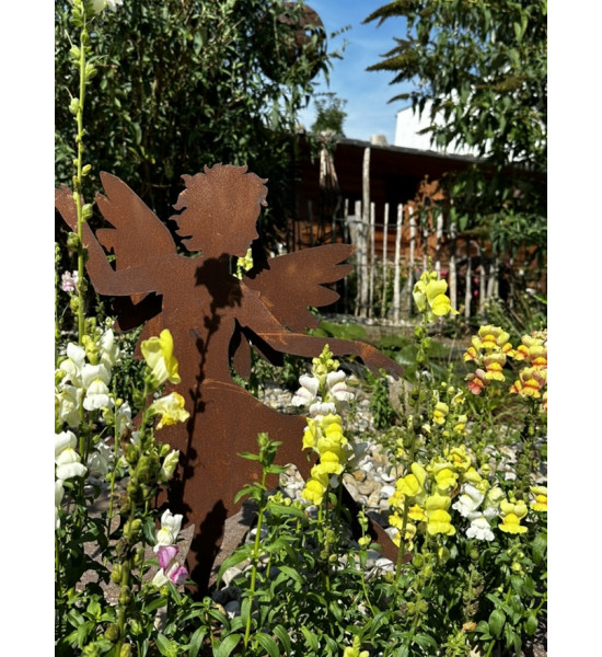 Weihnachtsdeko Tanzende Engelfigur auf Platte - groß - Höhe 55 cm Das große 55 cm hohe Engelchen tanz fröhlich umher. Diese hübs