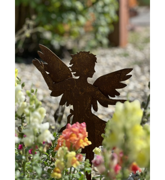 Weihnachtsdeko Tanzender Engel auf Platte - mittel - Höhe 42 cm Das mittelgroße 42 cm hohe Engelchen tanzt fröhlich umher. Mit e