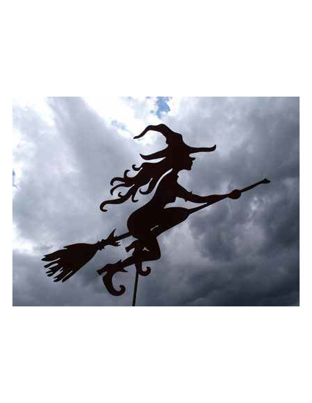 Hexen, Elfen, Drachen und Mystisches Gartenstecker - Junge Hexe - auf Besen 60 cm zzgl. Stab 100 cm Unsere junge Hexe ist gerade