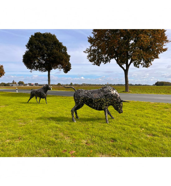 Metallkunst XXL Lebensgroßer XL Deko Stier - Torro - nach oben schauend Länge 290 cm - Höhe 180 cm Lebensgroßer Metall Stier - T