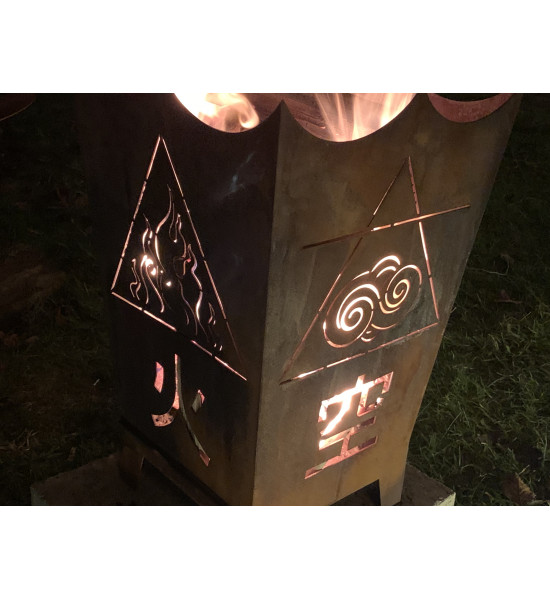 Feuerschalen und Feuerkörbe Feuerkorb mit den 4 Elemente - Feuer - Wasser - Erde - Luft - Höhe 64 cm Feuerkorb aus Edelrost mit 