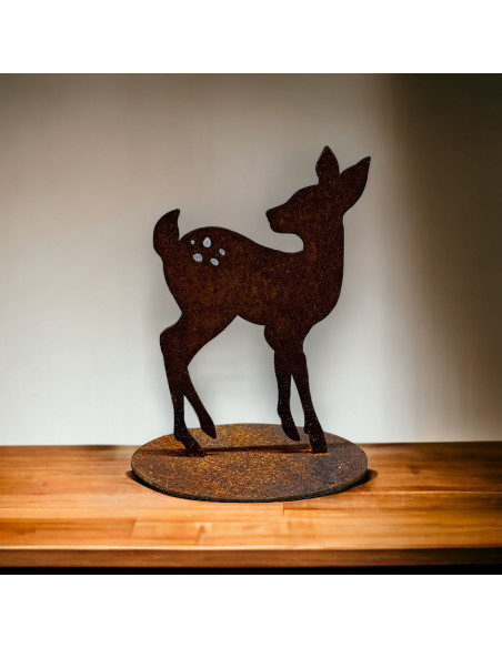kleines Kitz auf Platte nach hinten schauend, Höhe 13 cm - Deko Rehkitz
