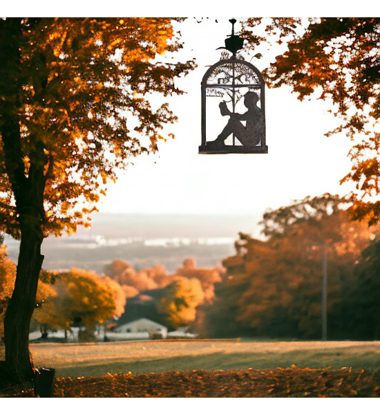 Lesender Mann im Fenster zum Hängen - 17cm hoch Die Deko-Idee einer hängenden Metallskulptur eines lesenden Manns im Fenst