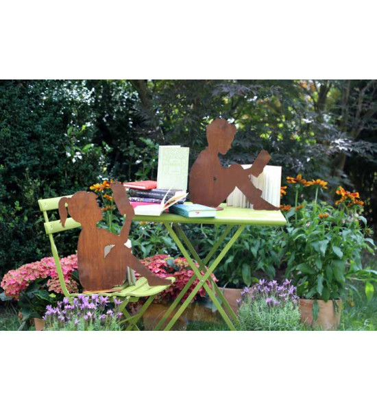 Figur Lesender Junge auf Platte - Höhe 55 cm 
Höhe 55 cm
Breite 55 cm
auf PLatte